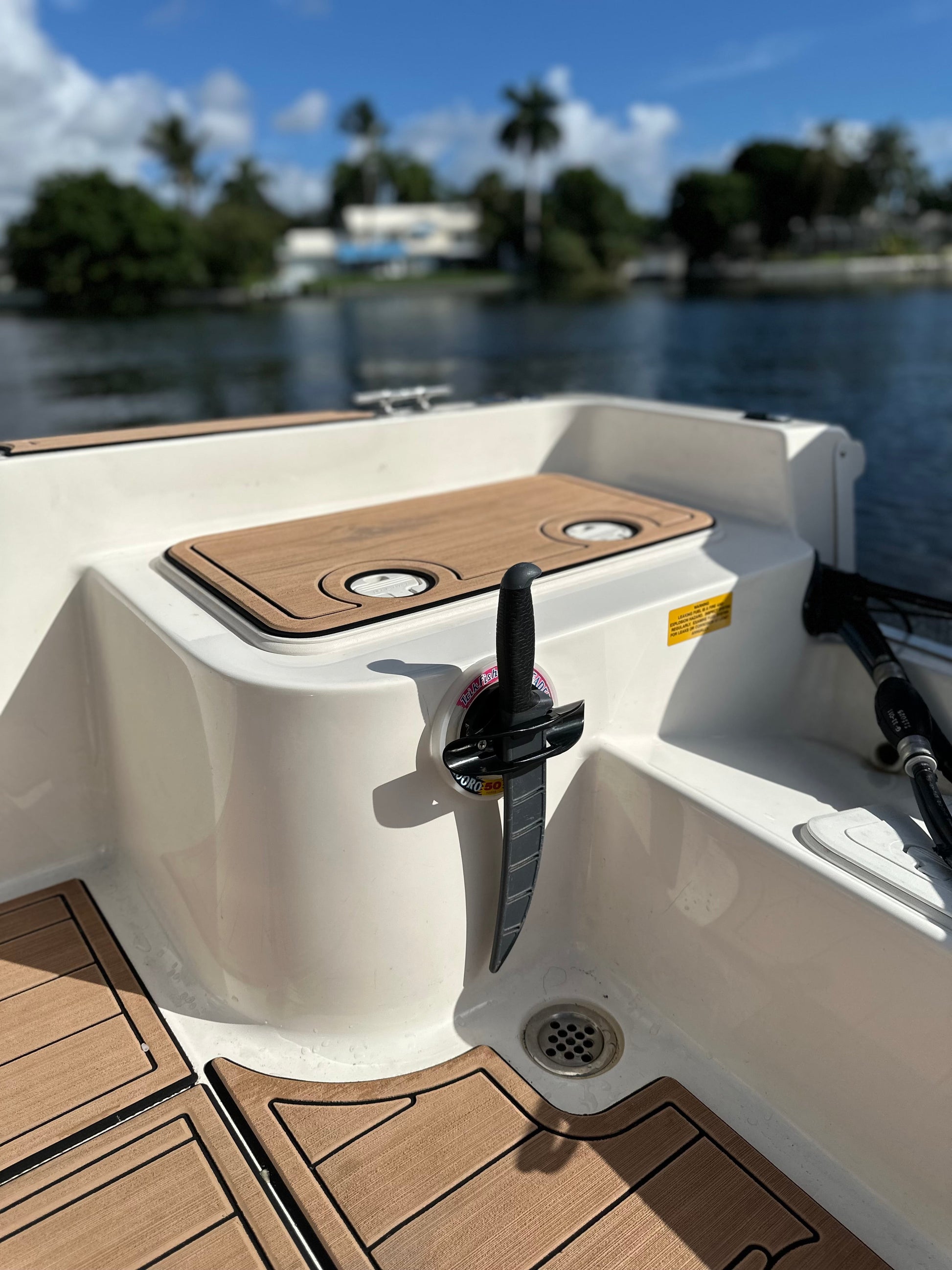 E-Sea Paddle Holder-Suction Mounted Paddle and Utility Clip - Keep Casting Fishing & Outdoors