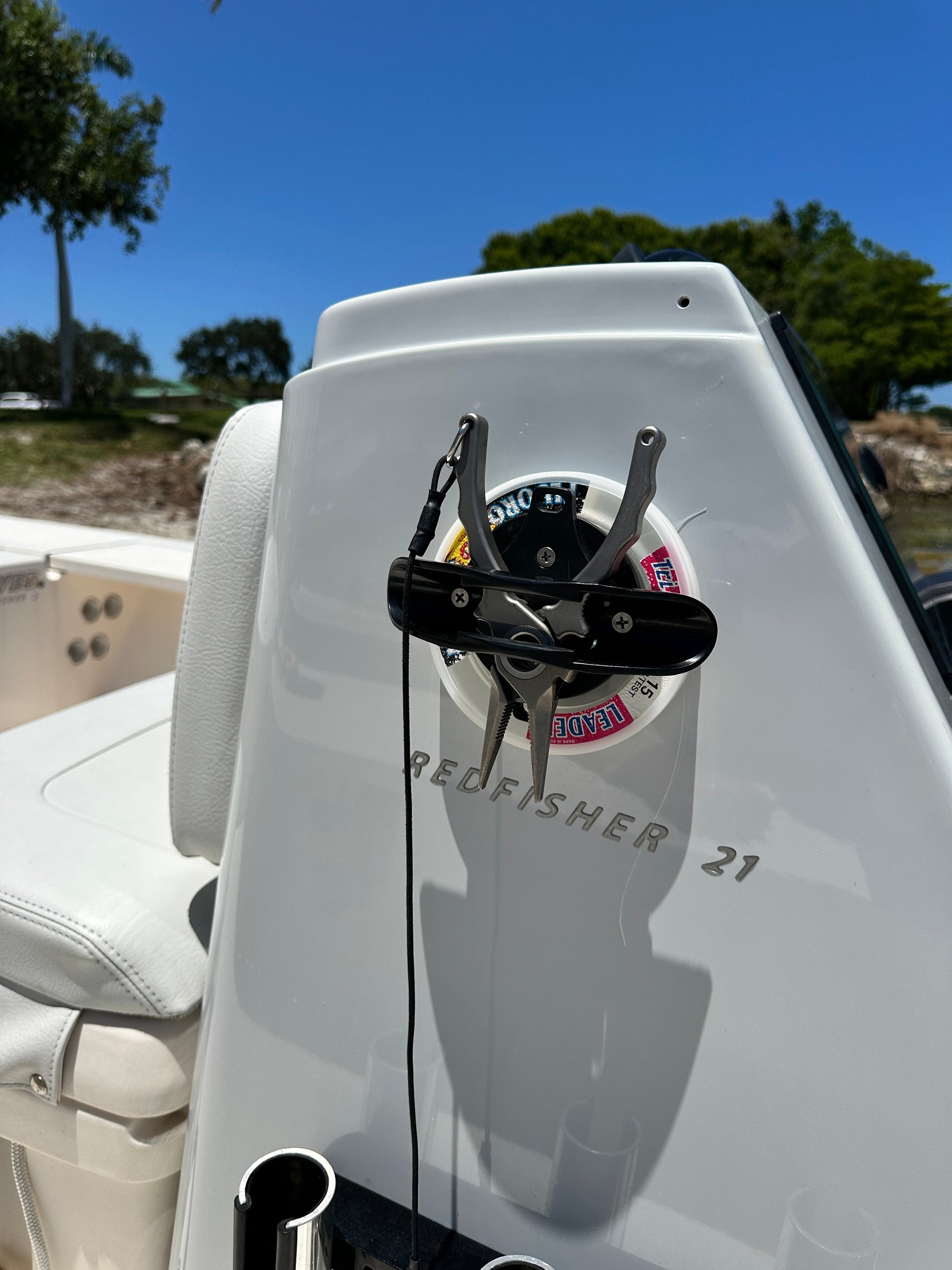 E-Sea Paddle Holder-Suction Mounted Paddle and Utility Clip - Keep Casting Fishing & Outdoors