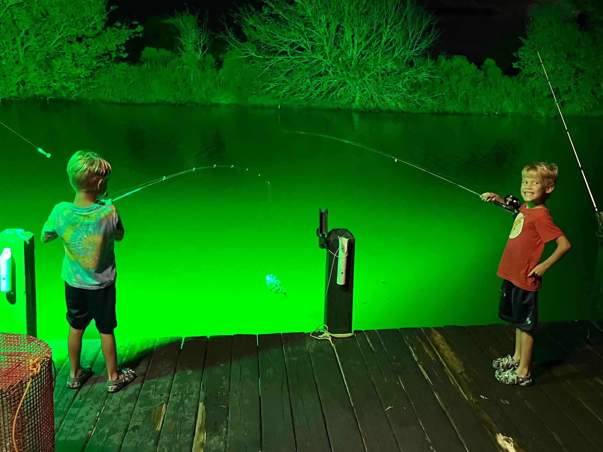 Super Mega Brite Underwater Light System (400 Watts) - Keep Casting Fishing & Outdoors
