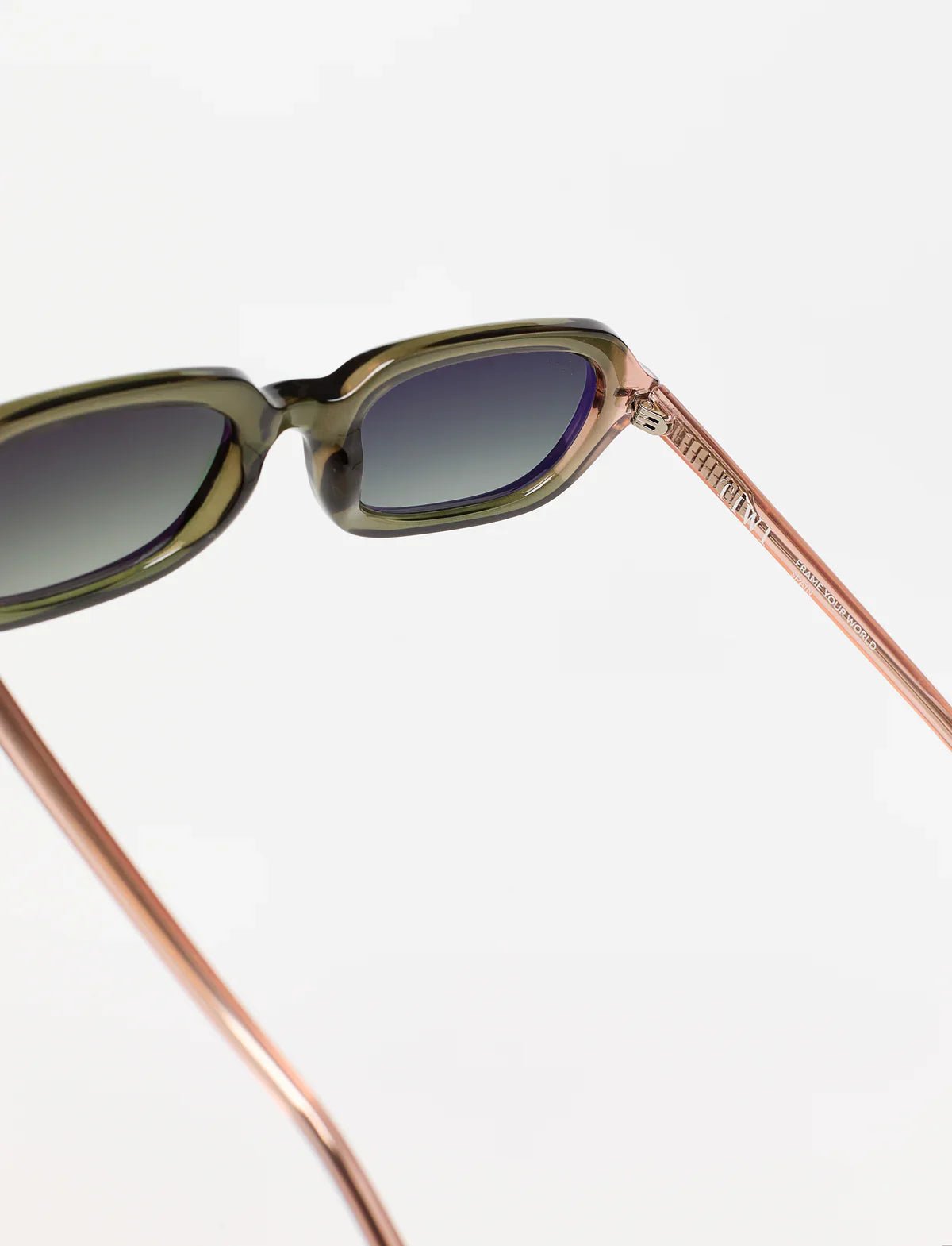 BENNETT - Keep Casting Fishing & Outdoors