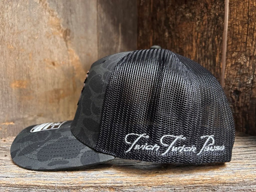 SABLE DUCK CAMO - LEATHER - Keep Casting Fishing & Outdoors
